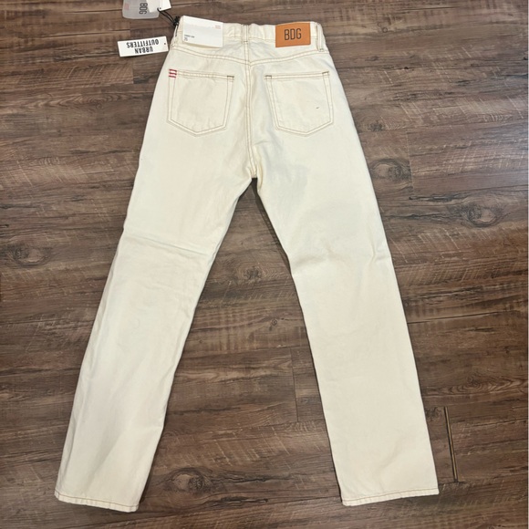 White BDG denim jeans from urban outfitters. New with tags size 26. Color: ivory - Picture 3 of 3